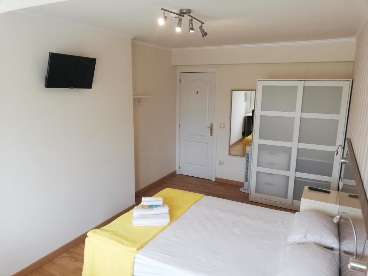 Residencia Compostela Bed and Breakfast Santiago de Compostella Buitenkant foto
