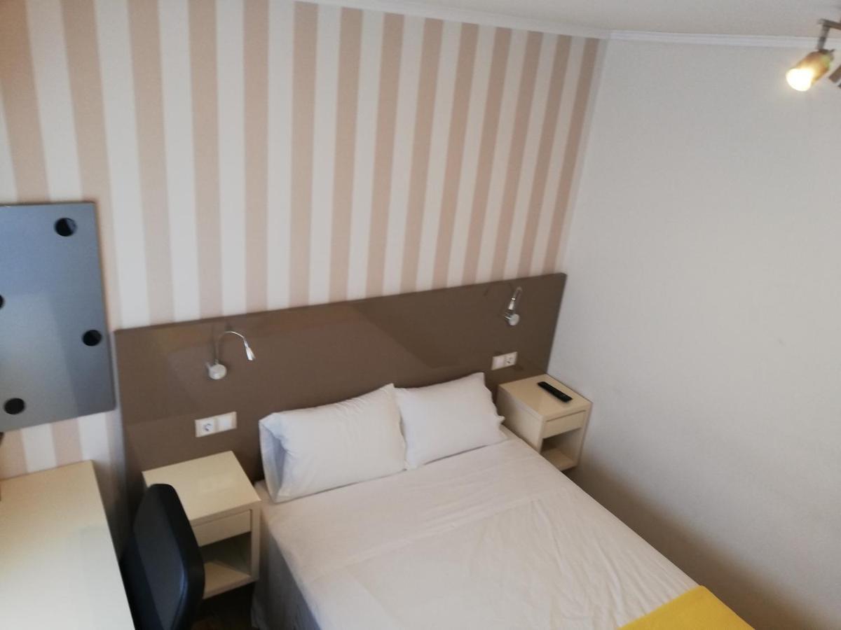 Residencia Compostela Bed and Breakfast Santiago de Compostella Buitenkant foto