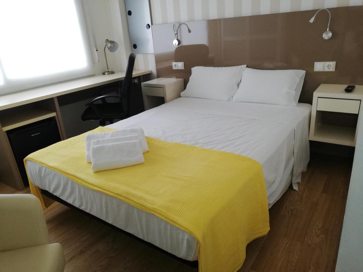 Residencia Compostela Bed and Breakfast Santiago de Compostella Buitenkant foto