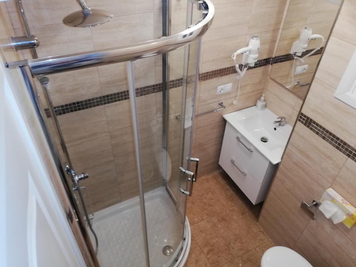 Residencia Compostela Bed and Breakfast Santiago de Compostella Buitenkant foto
